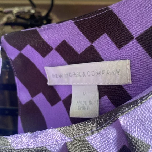 New York and company top - Picture 2 of 2